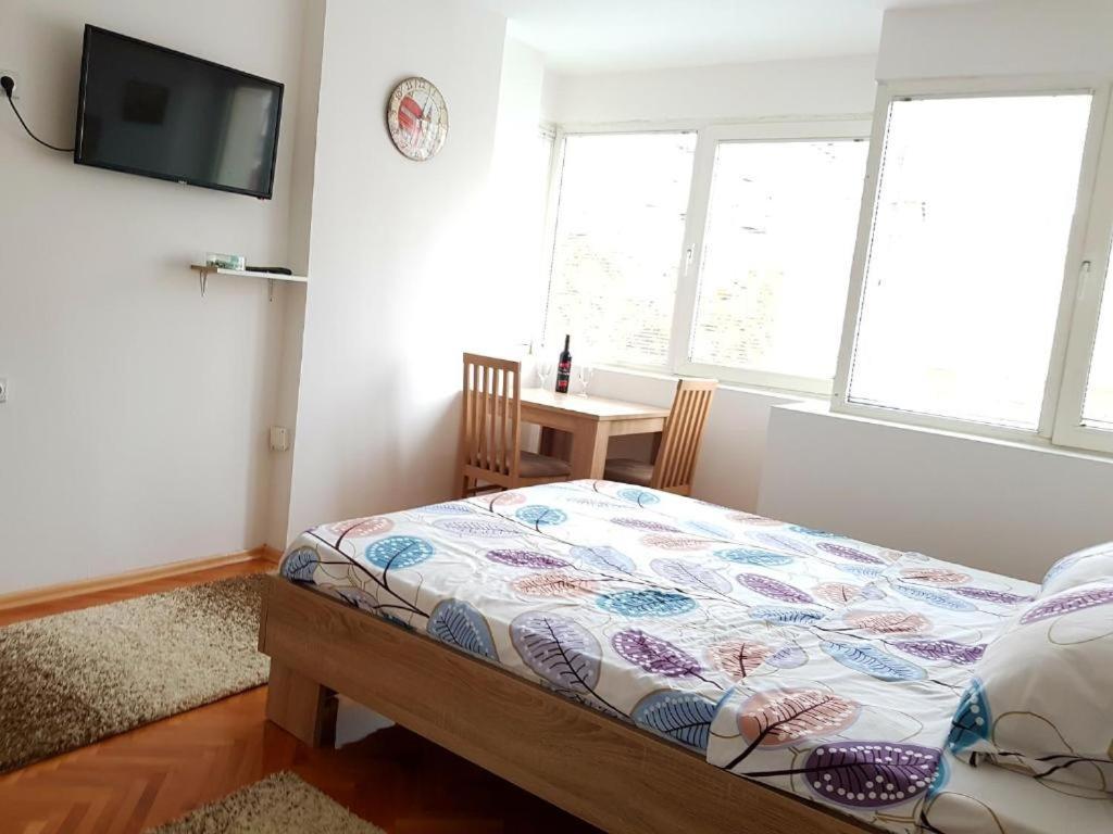 Cs Apartment Skopje Esterno foto